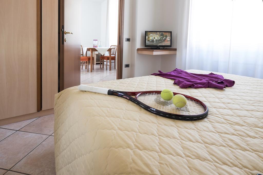 Residence XX Settembre Alba Szoba fotó